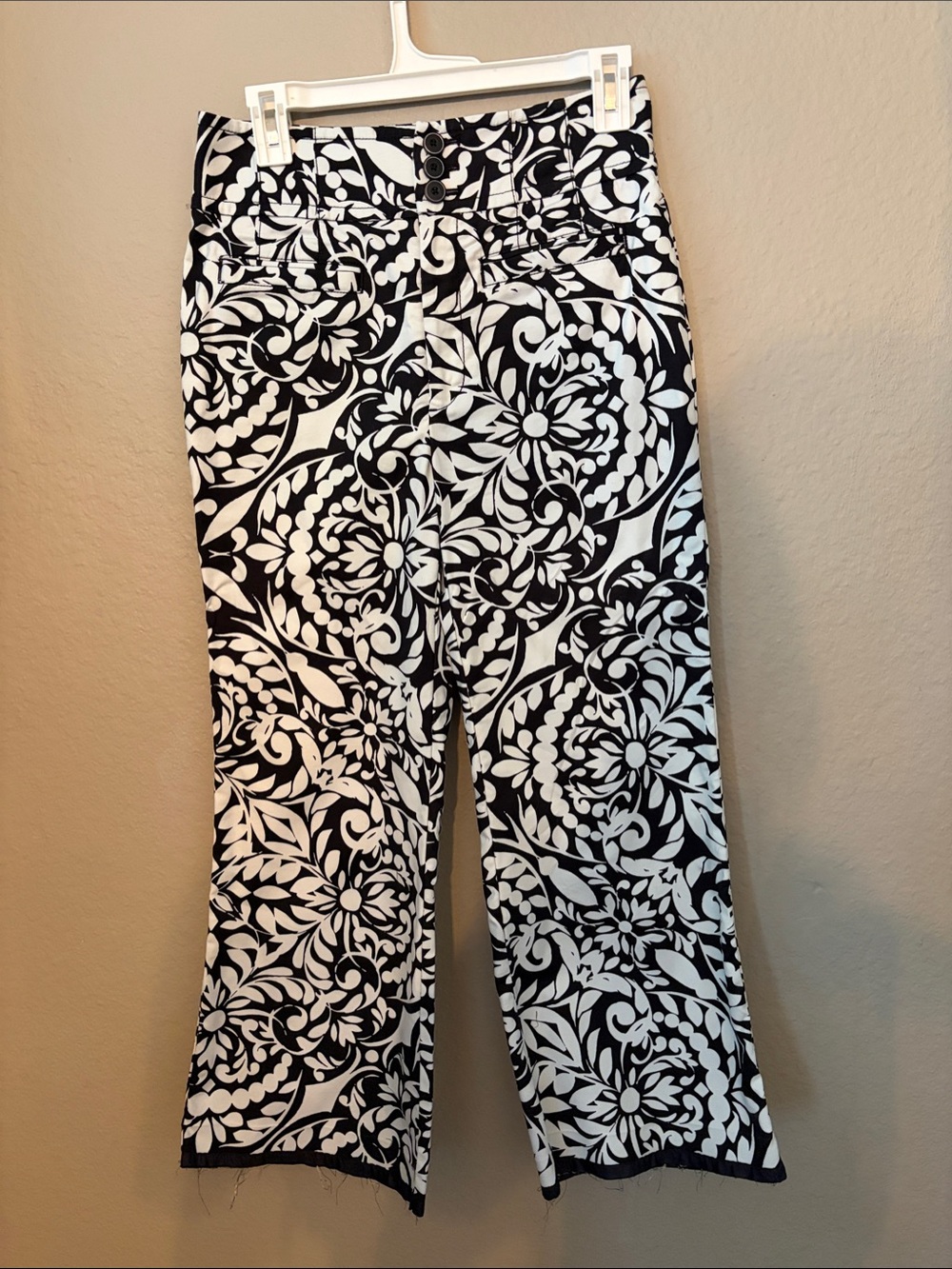Anthropologie Maeve black and white cropped pants